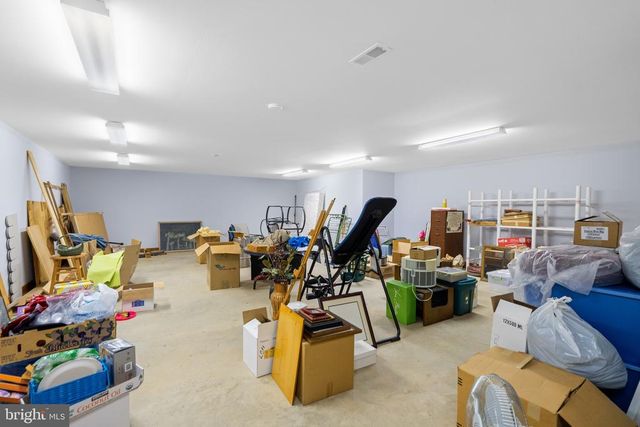 92 SCHOOLHOUSE RD, Washington, VA 22747