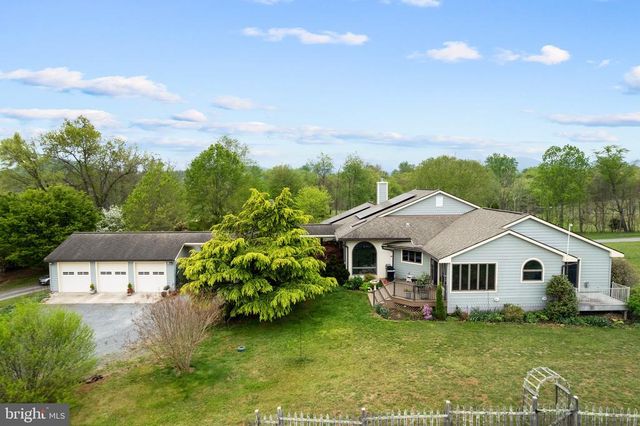 92 SCHOOLHOUSE RD, Washington, VA 22747