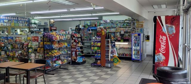 1215 W Palmetto Park Road, Boca Raton, FL 33486