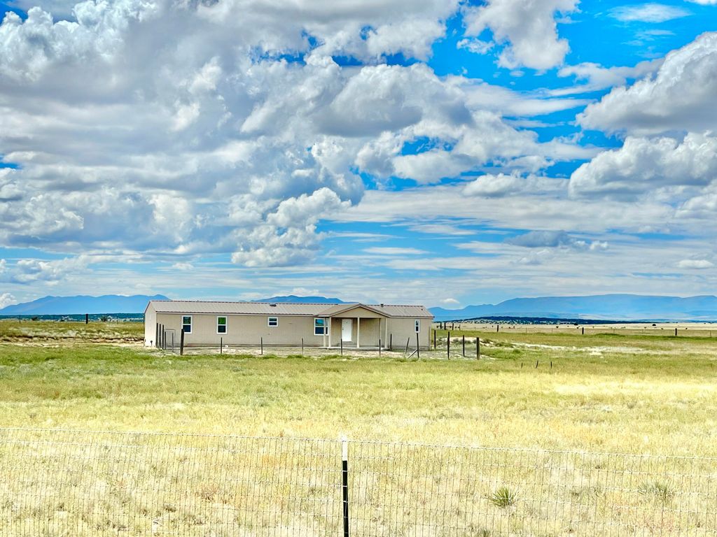 2 Caleb Road, Mcintosh, NM 87032
