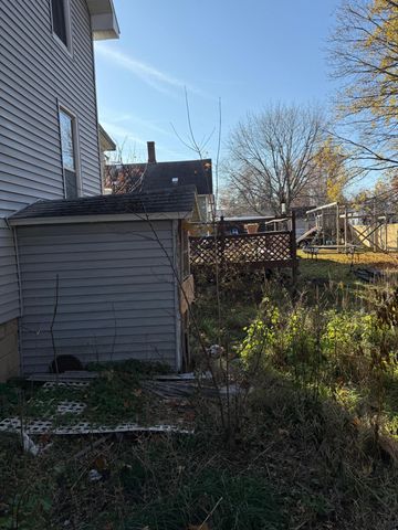 210 Washington Street, Manistee, MI 49660