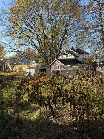 210 Washington Street, Manistee, MI 49660