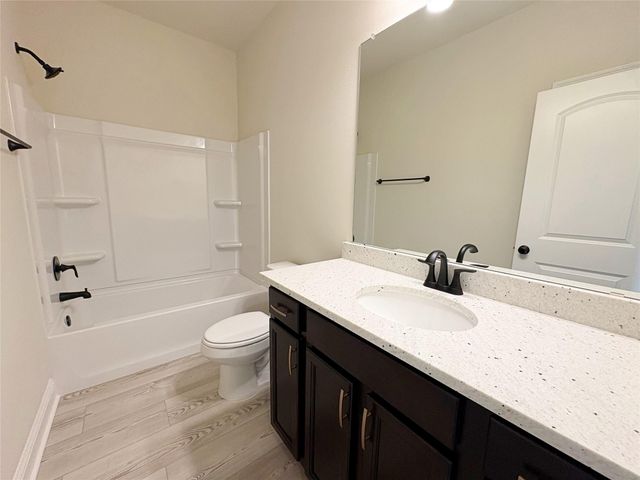 6895 Arbor Way, Orange, TX 77630