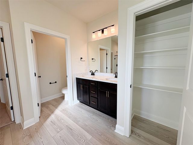 6895 Arbor Way, Orange, TX 77630