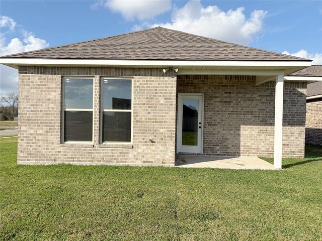 6895 Arbor Way, Orange, TX 77630