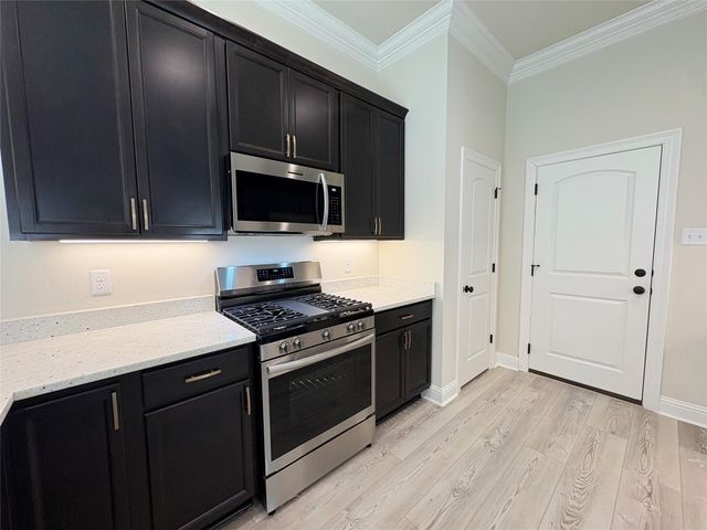 6895 Arbor Way, Orange, TX 77630