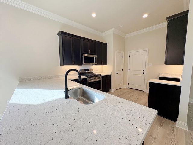 6895 Arbor Way, Orange, TX 77630