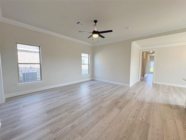 6895 Arbor Way, Orange, TX 77630