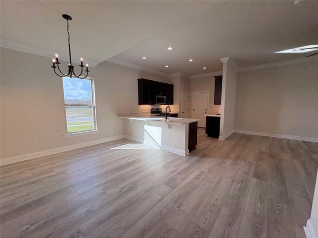 6895 Arbor Way, Orange, TX 77630