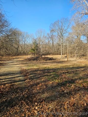 27 Holiday Street, Eufaula, OK 74432