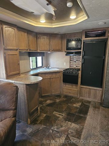 27 Holiday Street, Eufaula, OK 74432