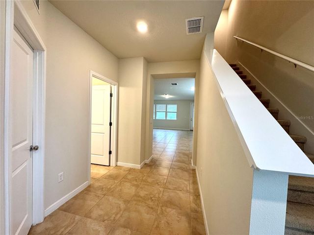 10904 LEAFSHORE LOOP, Orlando, FL 32829