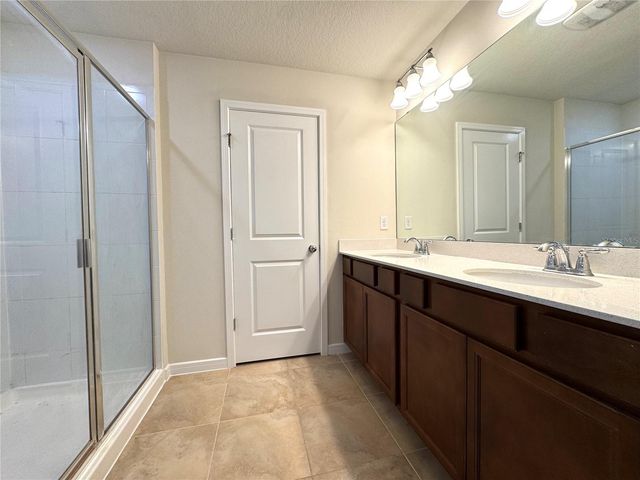 10904 LEAFSHORE LOOP, Orlando, FL 32829