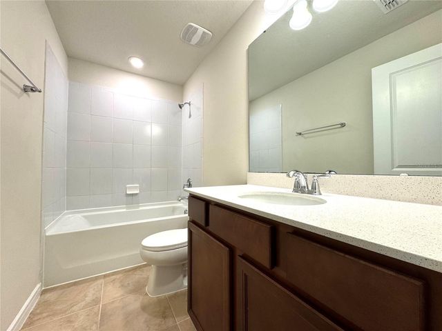 10904 LEAFSHORE LOOP, Orlando, FL 32829