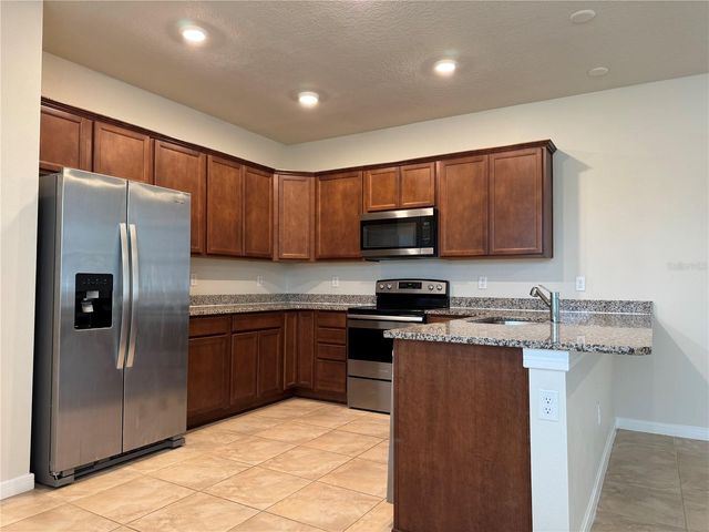 10904 LEAFSHORE LOOP, Orlando, FL 32829