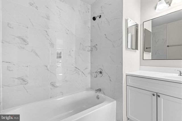 11404 APPLEGRATH WAY, Germantown, MD 20876