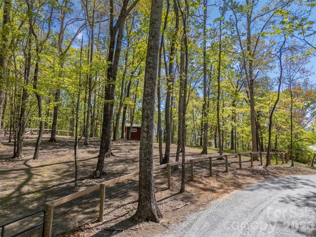2825 River Road, Columbus, NC 28722