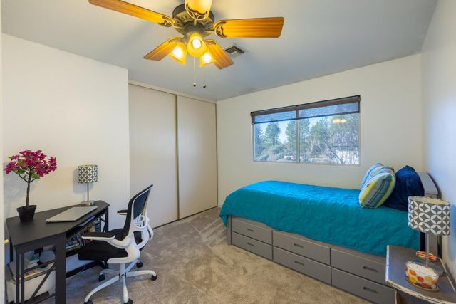 2843 Camino Heights Dr, Camino, CA 95709