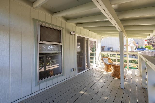 2843 Camino Heights Dr, Camino, CA 95709