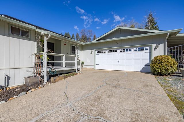 2843 Camino Heights Dr, Camino, CA 95709