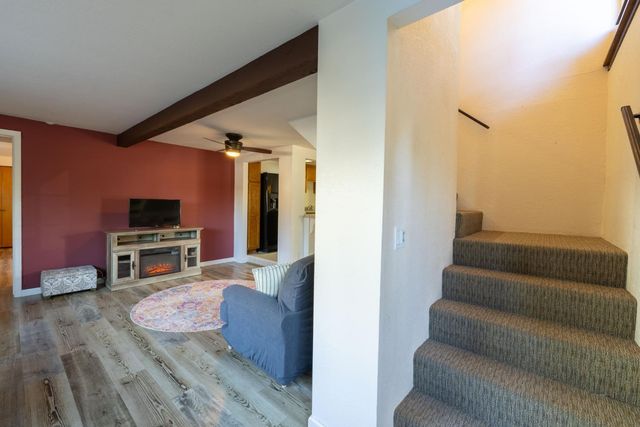 2843 Camino Heights Dr, Camino, CA 95709