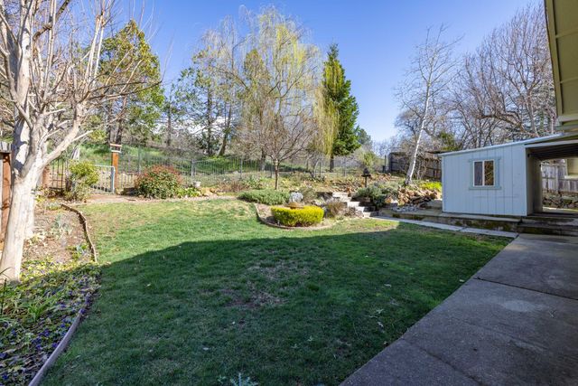 2843 Camino Heights Dr, Camino, CA 95709