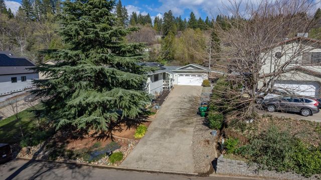 2843 Camino Heights Dr, Camino, CA 95709