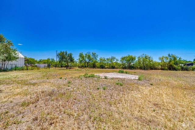 207 Bluegrass Drive, San Angelo, TX 76903