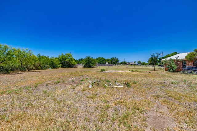 207 Bluegrass Drive, San Angelo, TX 76903