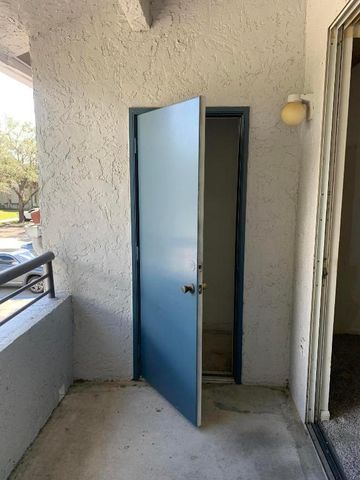 651 Lyons Road 10207, Coconut Creek, FL 33063