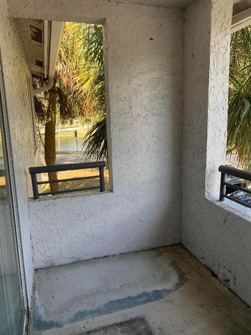 651 Lyons Road 10207, Coconut Creek, FL 33063