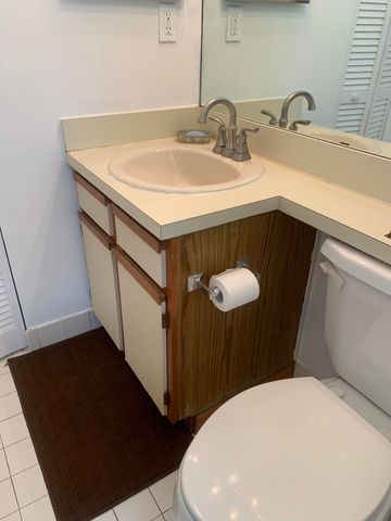 651 Lyons Road 10207, Coconut Creek, FL 33063