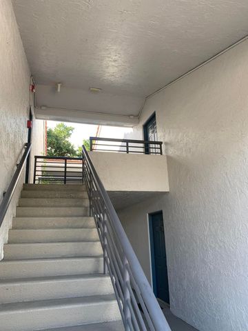 651 Lyons Road 10207, Coconut Creek, FL 33063