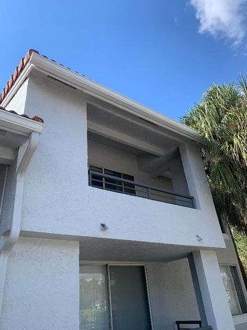 651 Lyons Road 10207, Coconut Creek, FL 33063