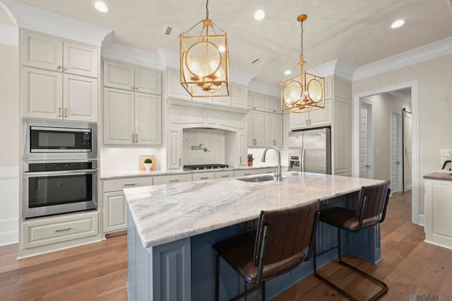 38179 Meadow Rue Dr, Prairieville, LA 70769