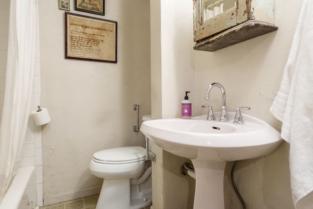 326 S 2nd Street, Rockford, IL 61104