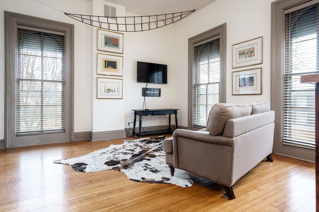 326 S 2nd Street, Rockford, IL 61104