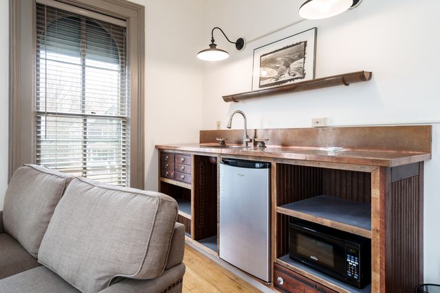 326 S 2nd Street, Rockford, IL 61104