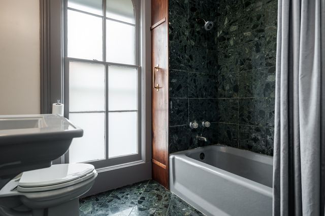 326 S 2nd Street, Rockford, IL 61104