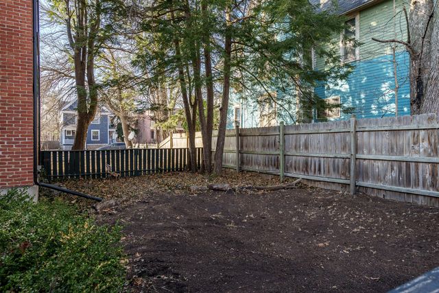 326 S 2nd Street, Rockford, IL 61104