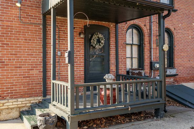 326 S 2nd Street, Rockford, IL 61104