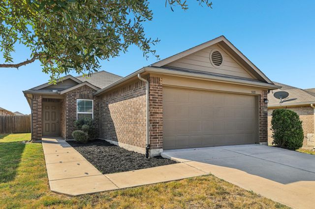 5821 Roderick DR, Austin, TX 78724