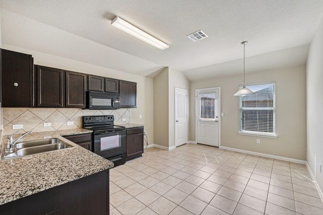 5821 Roderick DR, Austin, TX 78724
