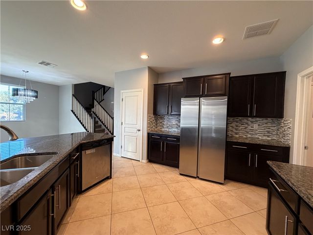 10544 Pembroke Bay Street, Las Vegas, NV 89179