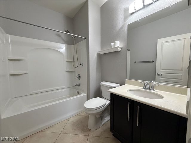 10544 Pembroke Bay Street, Las Vegas, NV 89179