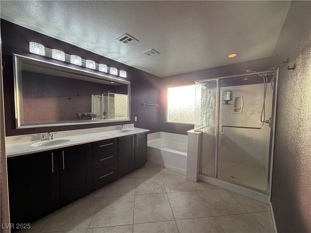 10544 Pembroke Bay Street, Las Vegas, NV 89179