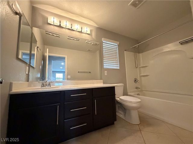 10544 Pembroke Bay Street, Las Vegas, NV 89179