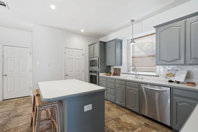 6728 Thornbury Drive, Plano, TX 75024