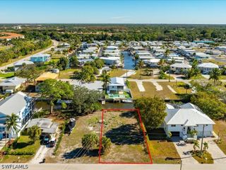 24526 Redfish ST, Bonita Springs, FL 34134