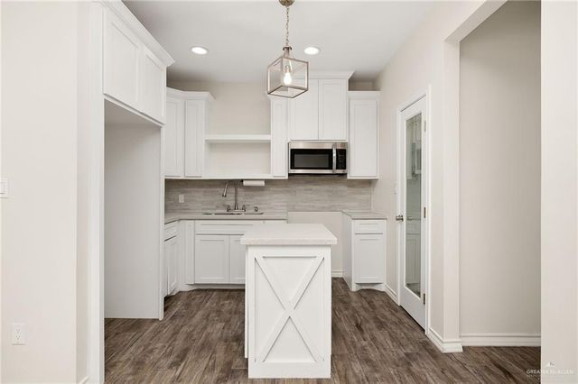 10708 N Sugar Bear Drive, Edinburg, TX 78541